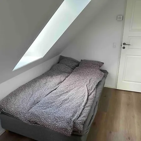Helt Nyt Hus I Idyllisk Landsby