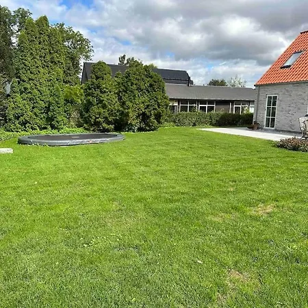 Villa Helt Nyt Hus I Idyllisk Landsby *